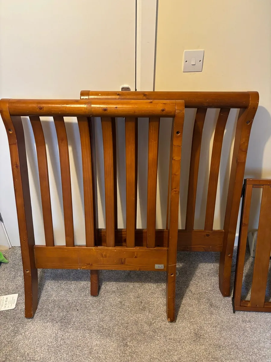 Cot bed - Image 1