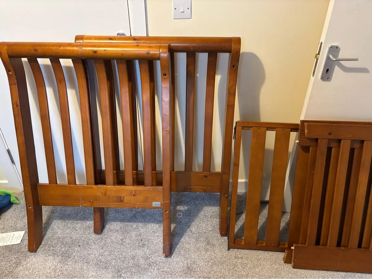 Cot bed - Image 2