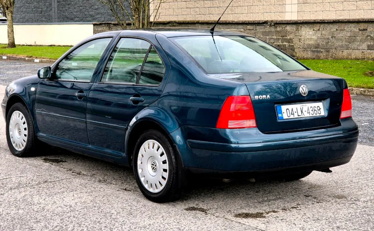 2004 Volkswagen Bora - Image 4