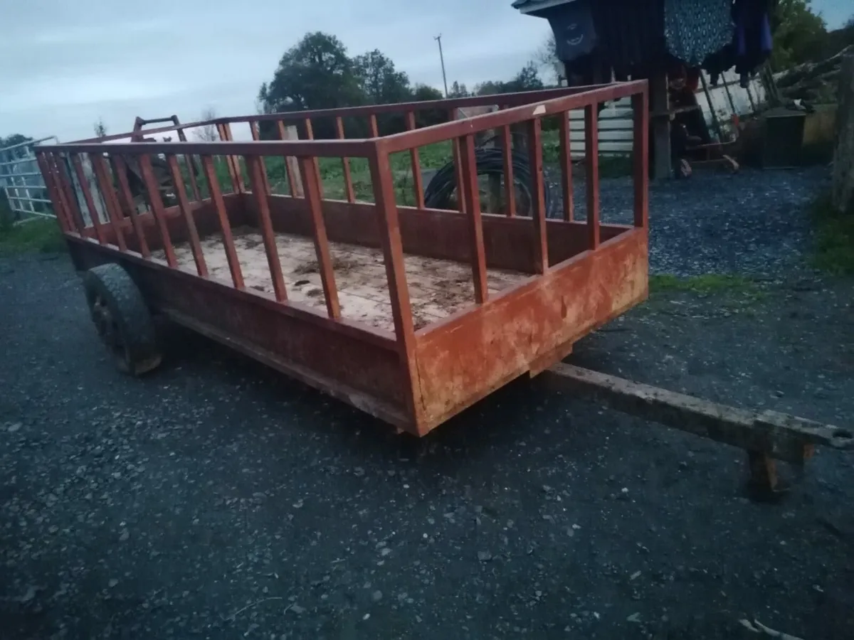Feed trailer - Image 1
