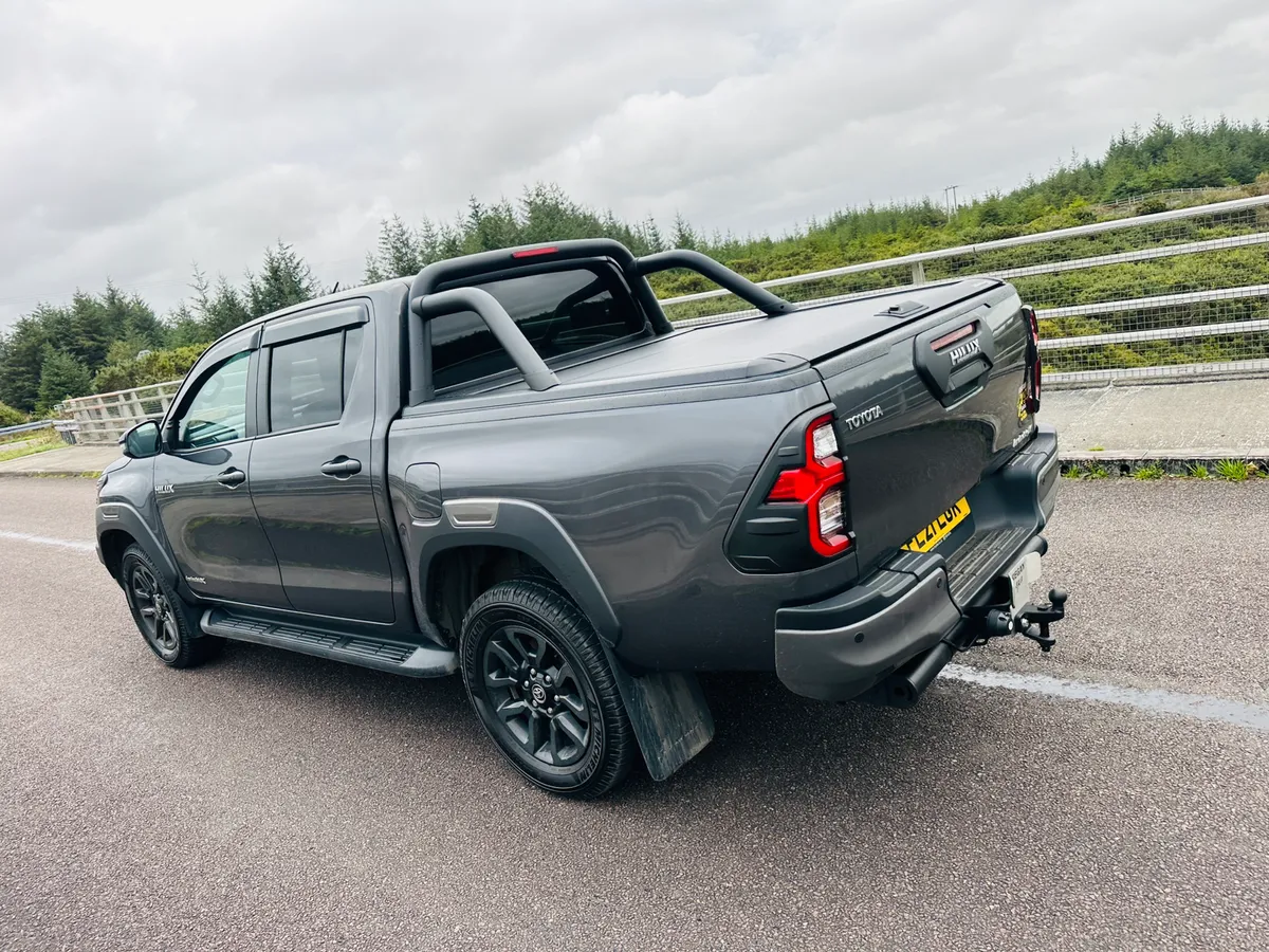 2021 Toyota Hilux Invincible X - Image 3