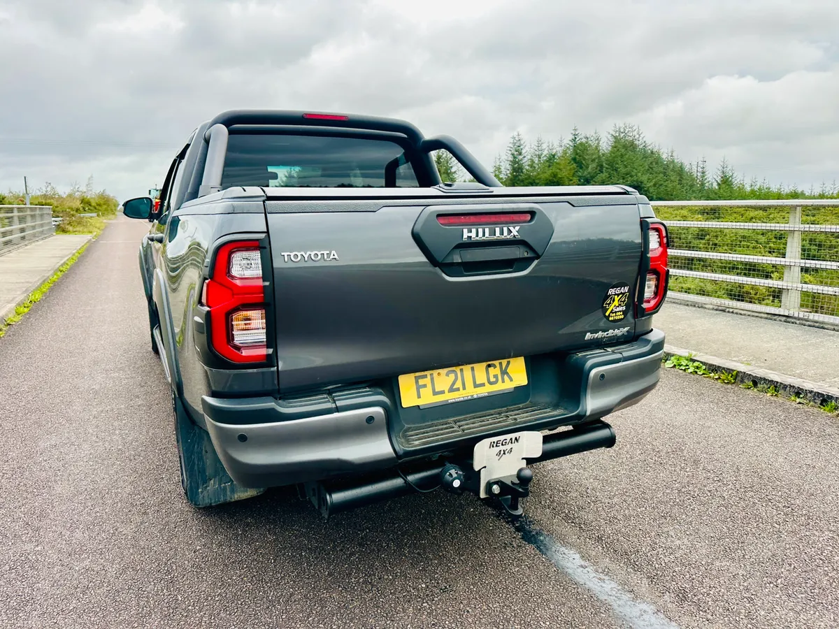 2021 Toyota Hilux Invincible X - Image 4
