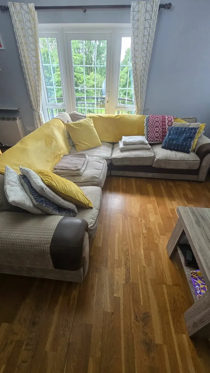 Sofa - Image 3