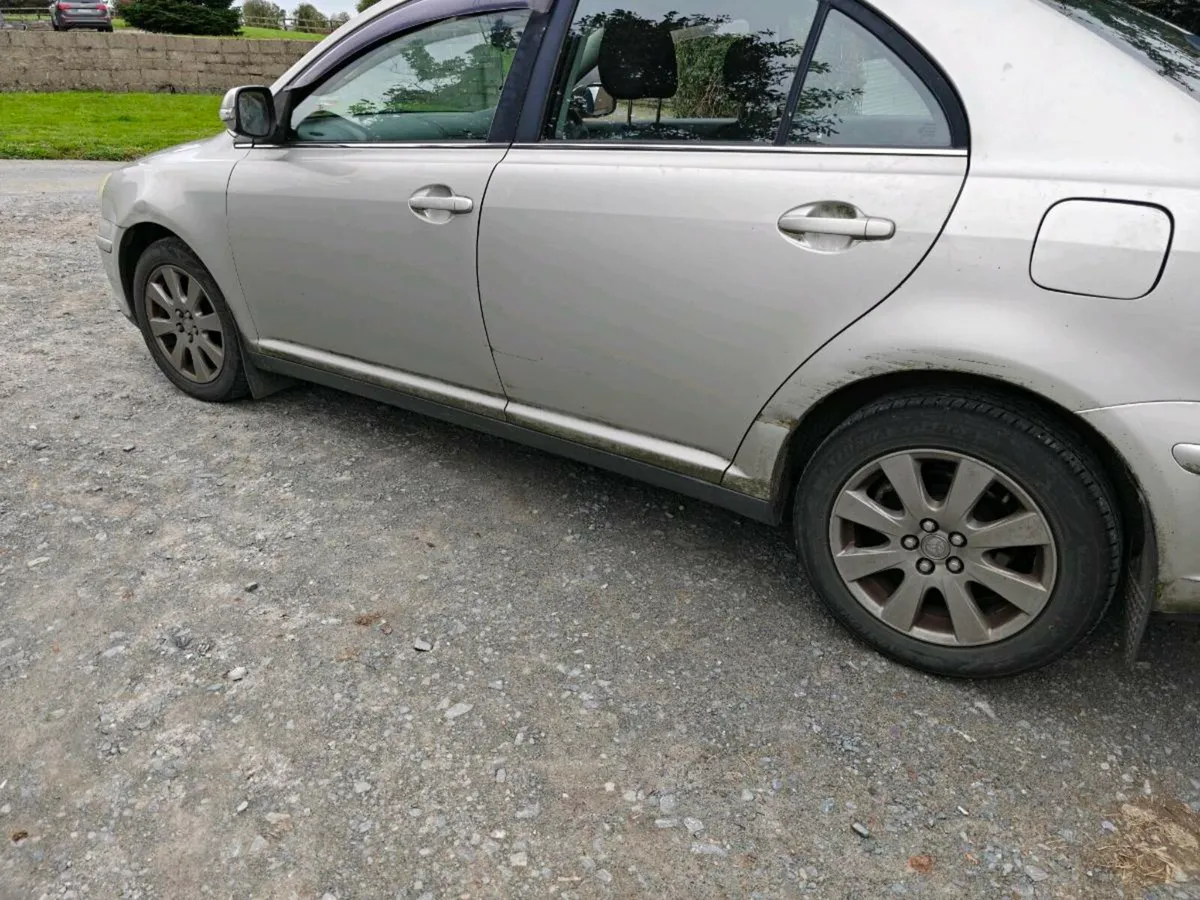 Toyota avensis - Image 3