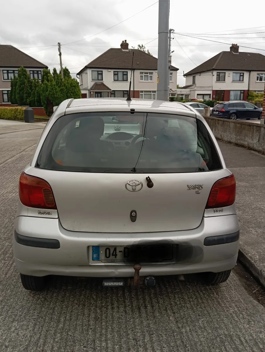 Toyota Yaris 2004 - Image 1