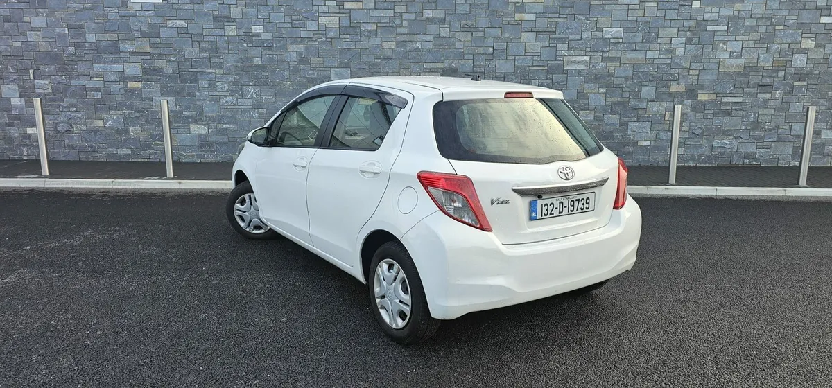 132 AUTOMATIC Toyota Yaris vitz NCT 04-26 - Image 3
