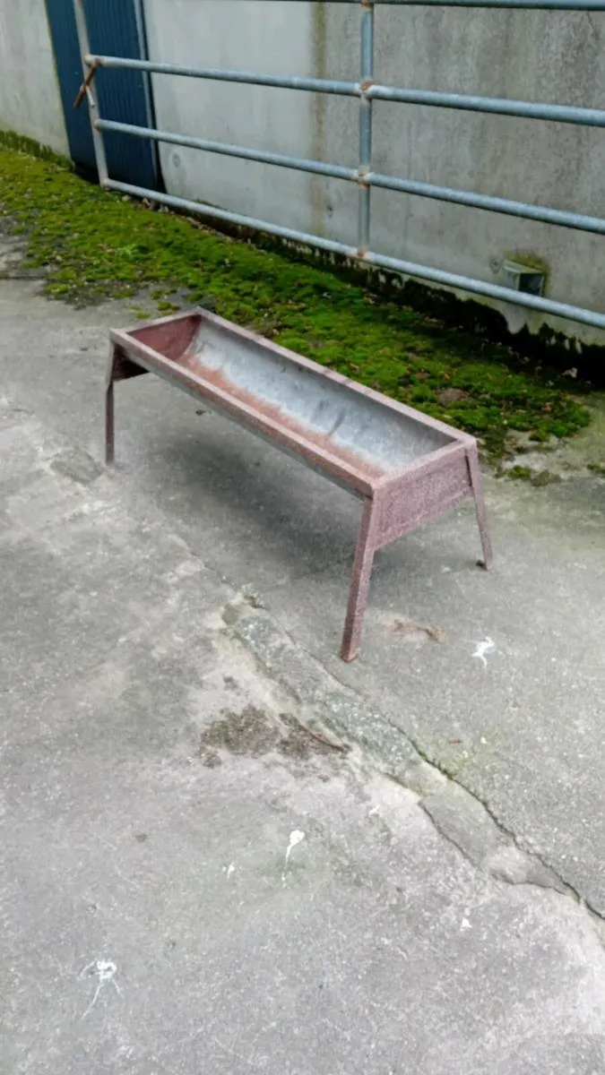 Round feeder trough rossmore grab - Image 4