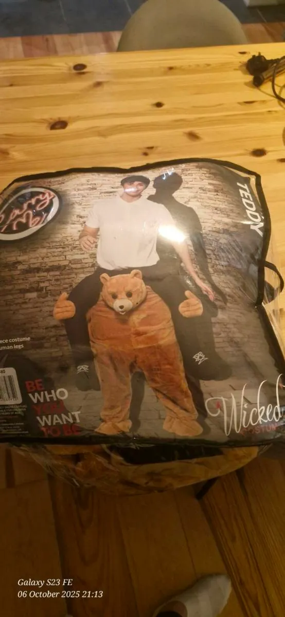 Halloween costume - Image 2