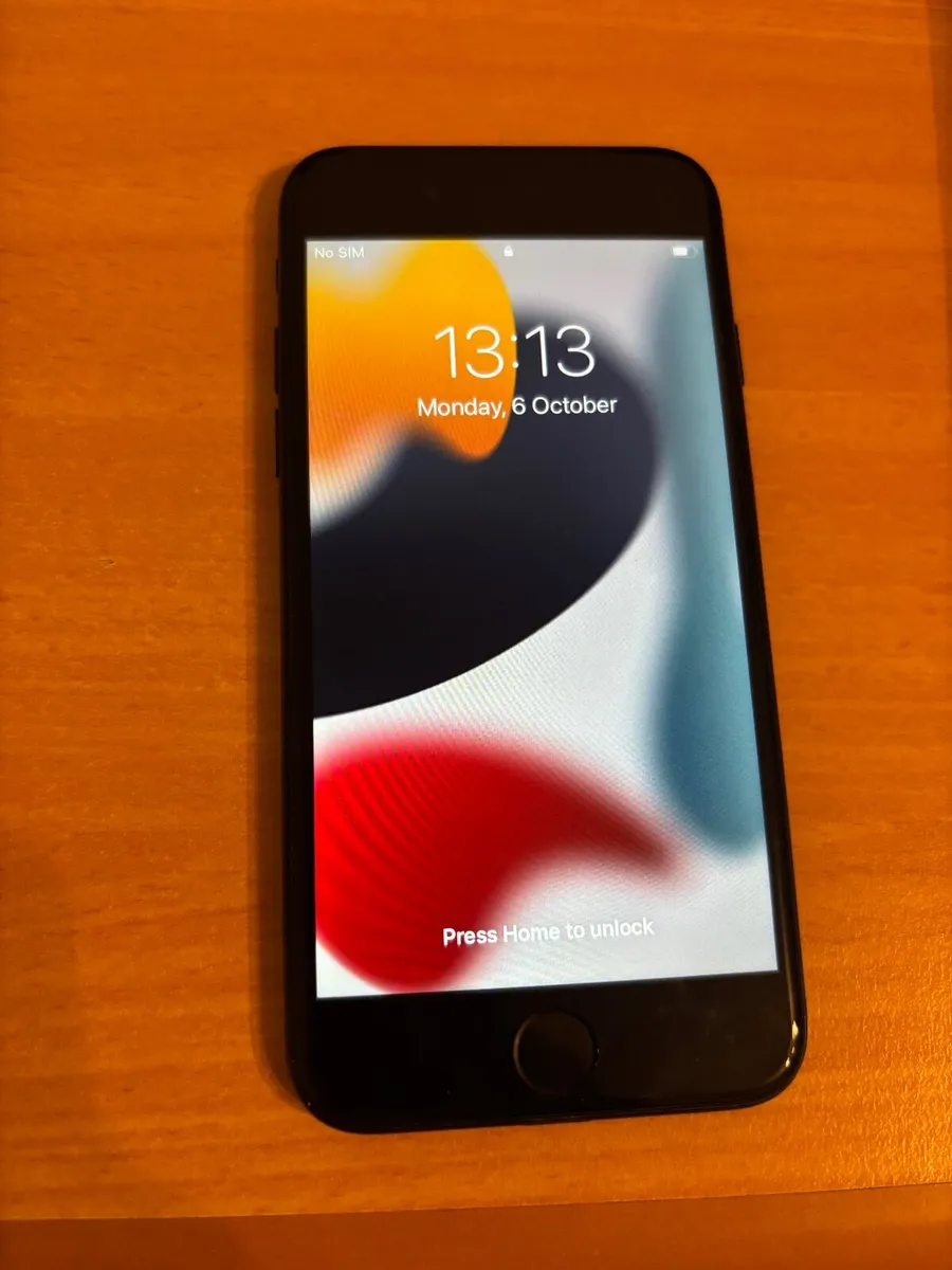 iphone 7 - Image 1