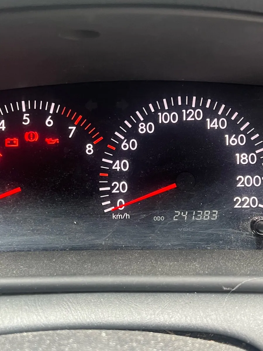 Toyota Corolla - Image 2