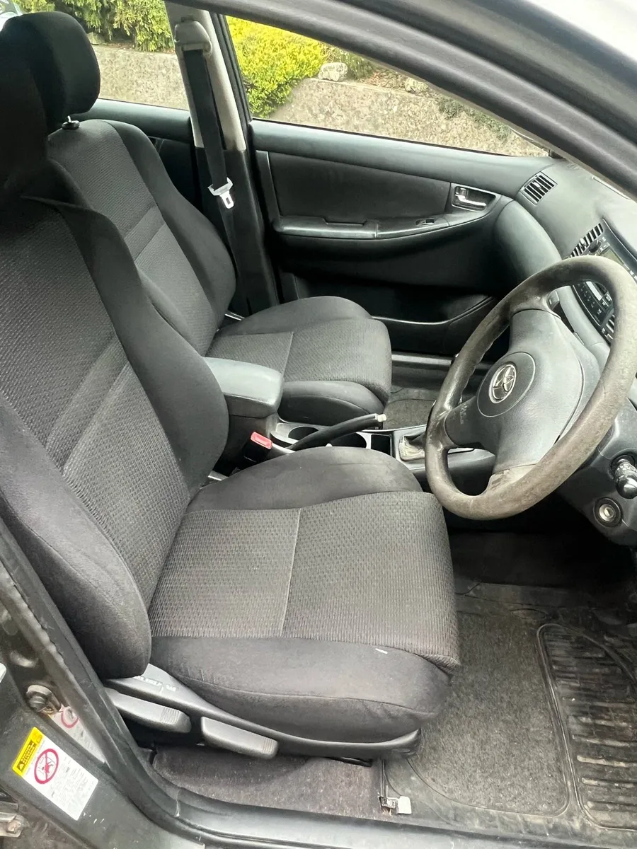 Toyota Corolla - Image 4