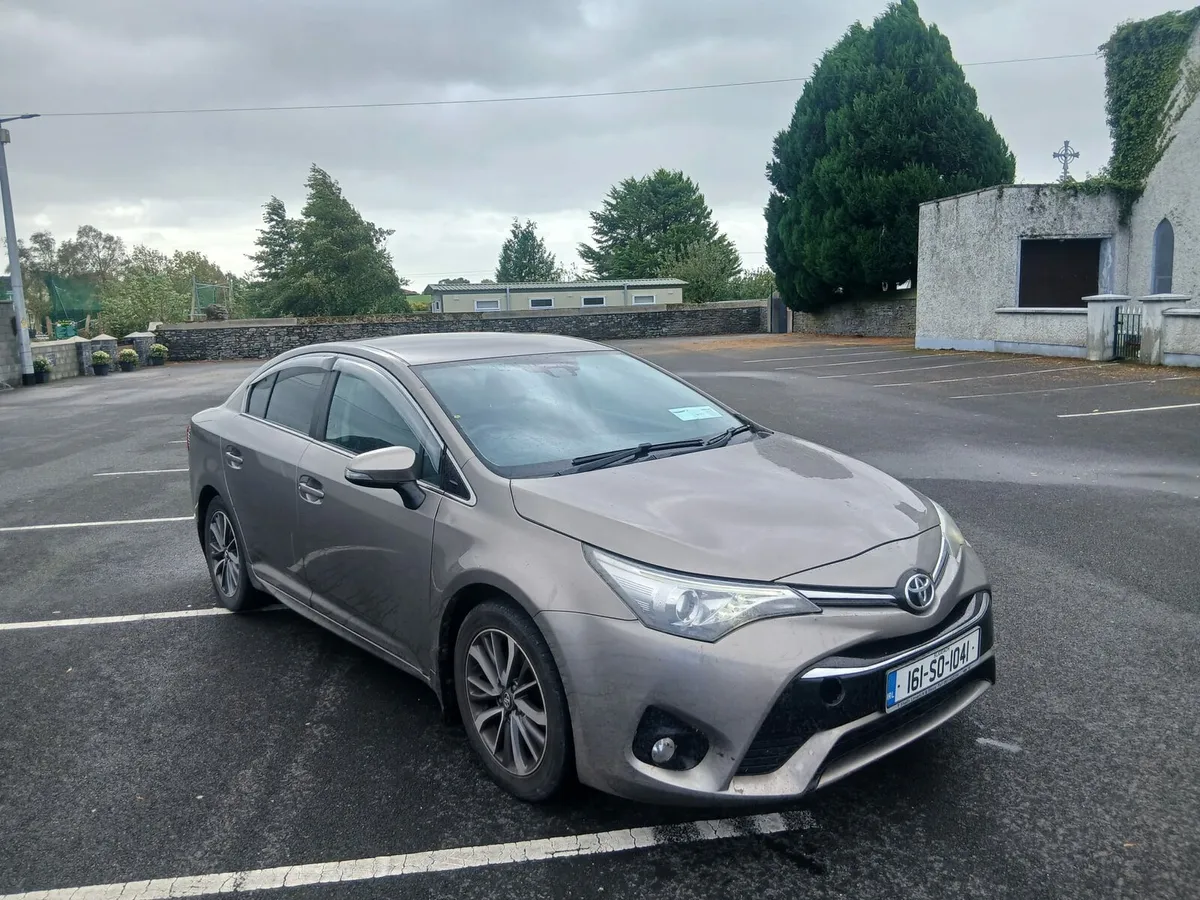 2016 Toyota avensis - Image 1