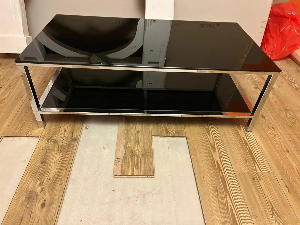 Glass coffee table/TV stand - Image 1