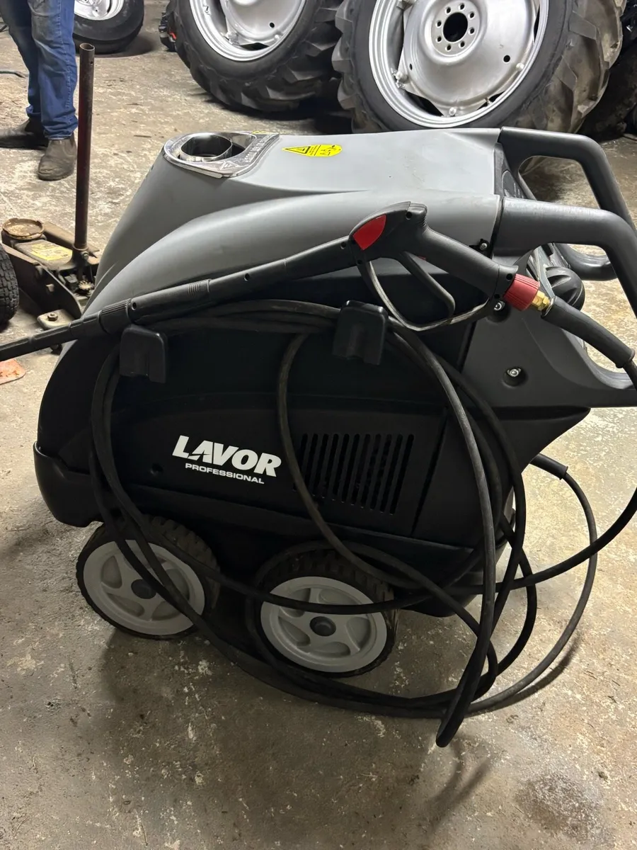 Power washer - Image 2