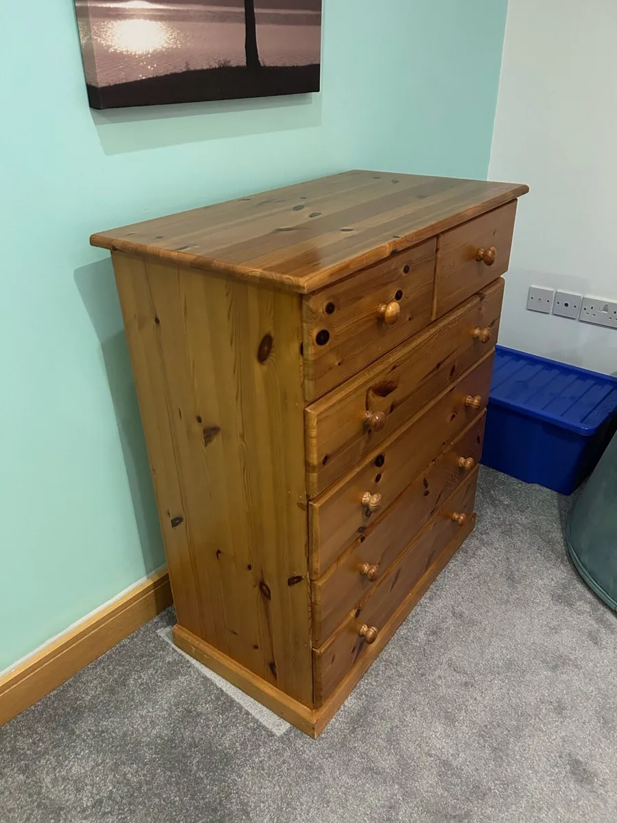 Bedroom furniture - Image 1