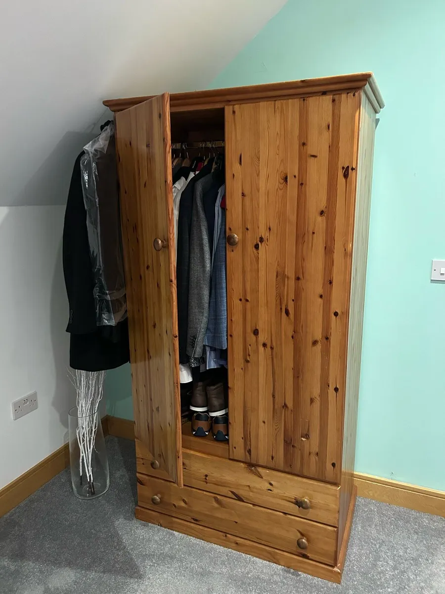 Bedroom furniture - Image 2