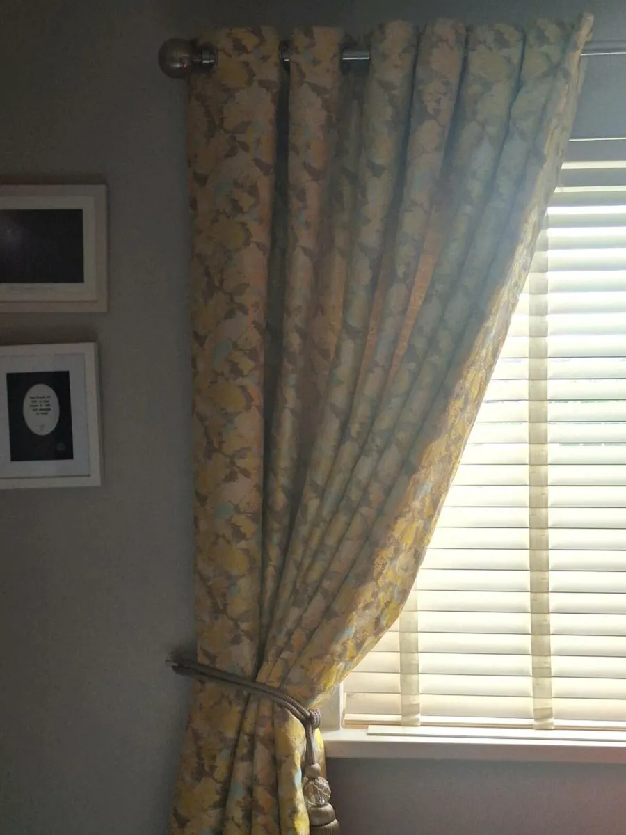 Curtains - Image 1