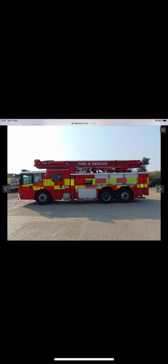 High lift Fire Engine ( Difficult to find ) - Image 3