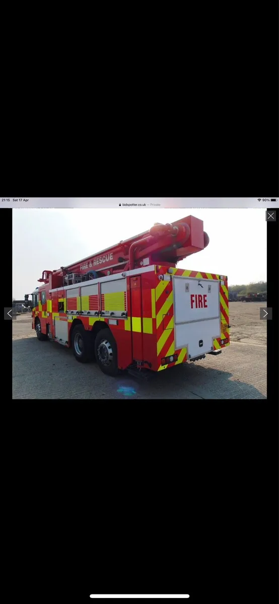 High lift Fire Engine ( Difficult to find ) - Image 4