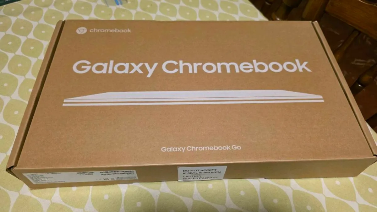 Galaxy chrome book - Image 1