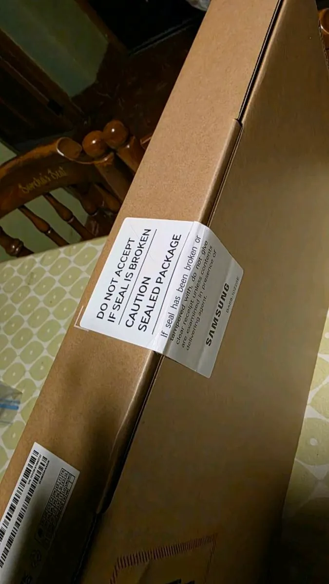 Galaxy chrome book - Image 2