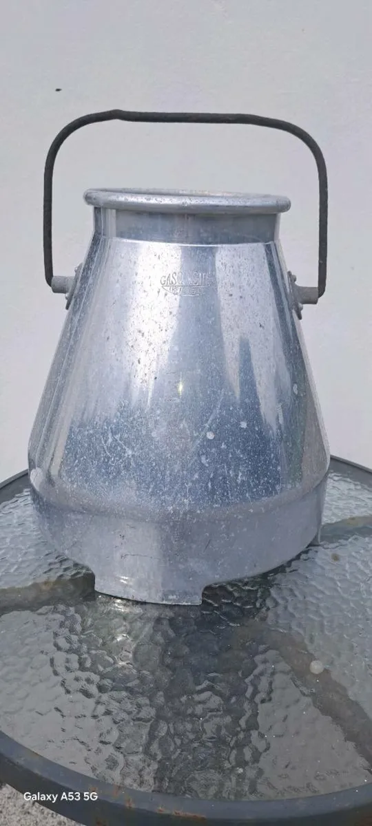 Old  milk  aluminium  bucket - Image 3