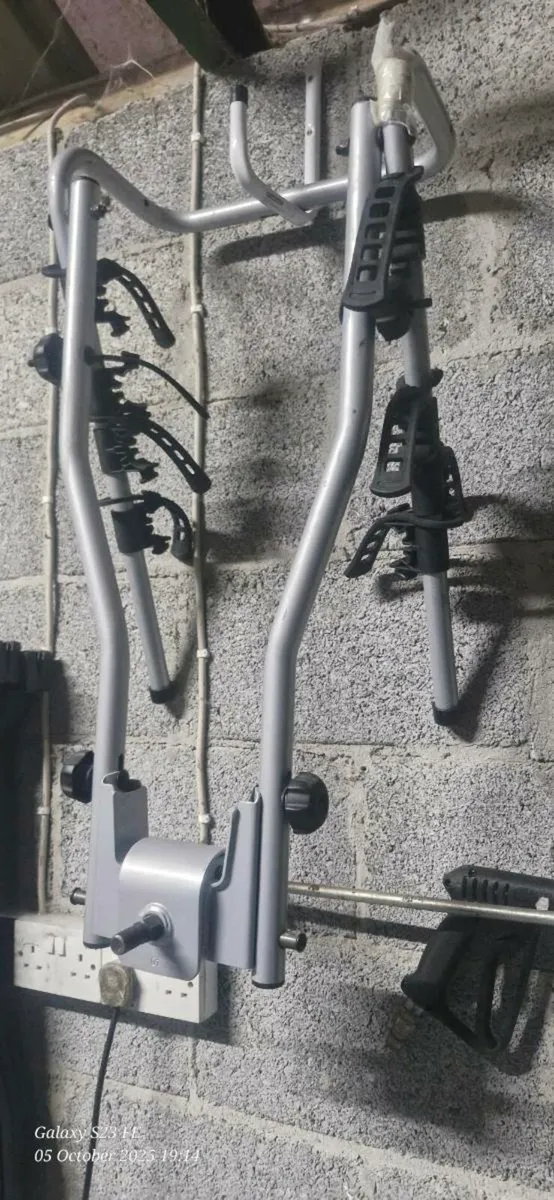Thule 4 bike tow bar carrier - Image 1