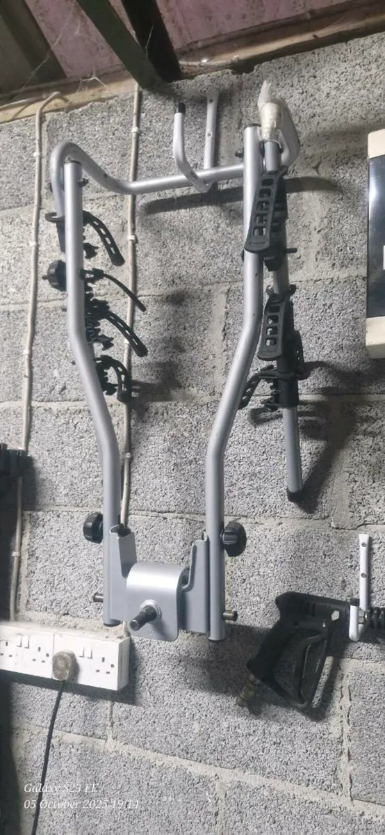 Thule 4 bike tow bar carrier - Image 2
