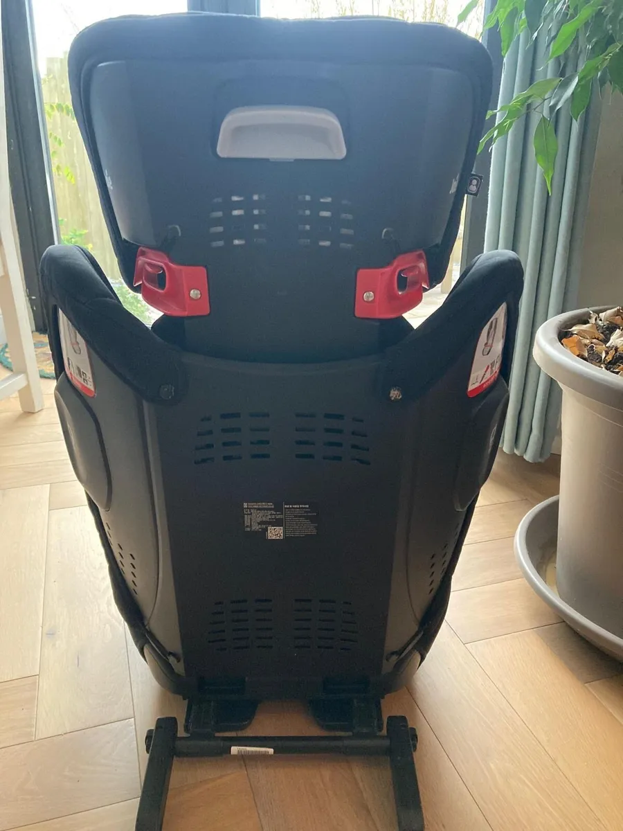Car Seat - Image 3
