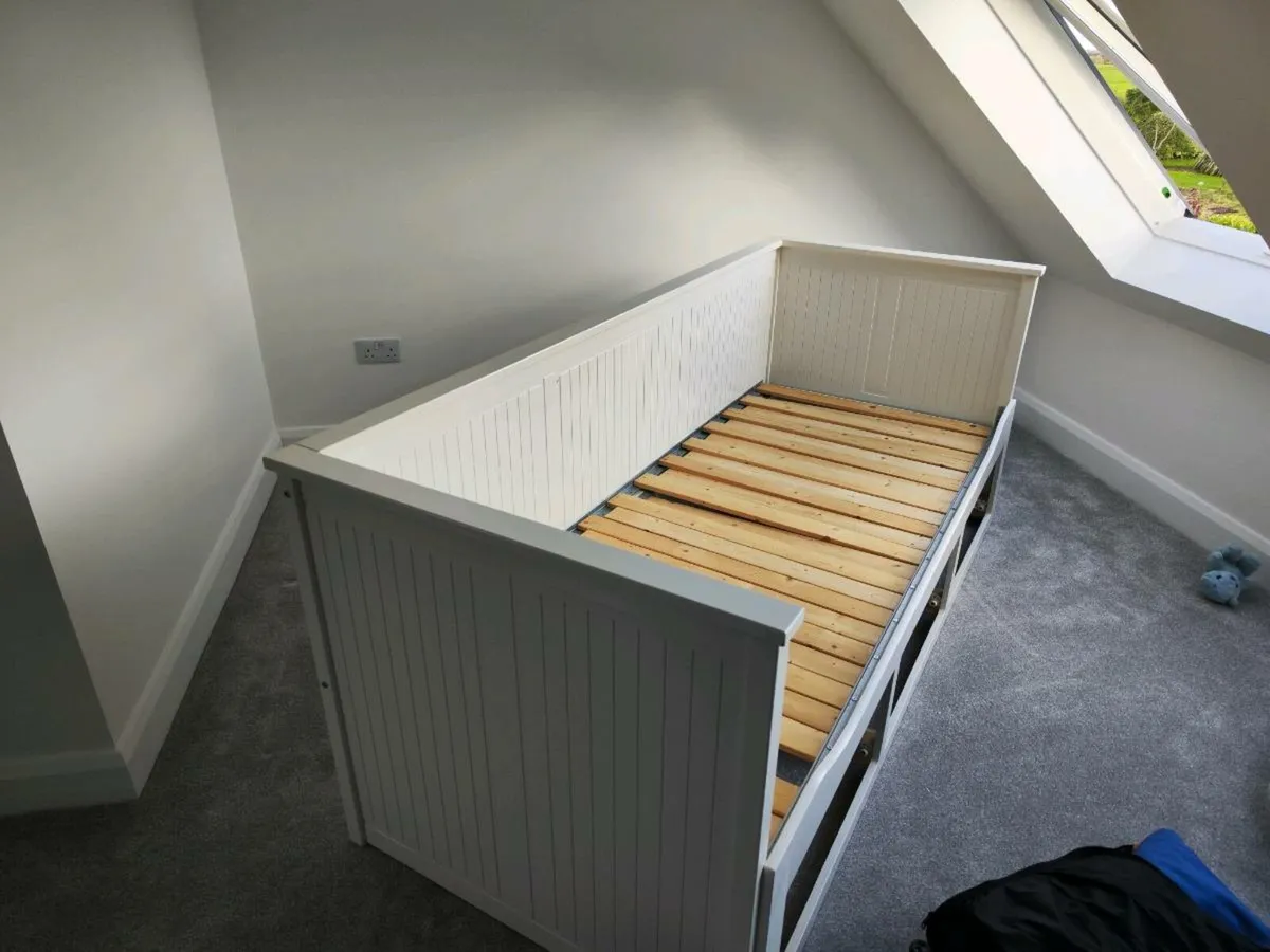 Day Bed - Image 2