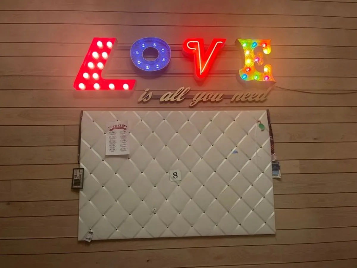 Sign that lights up - large ! - Image 3