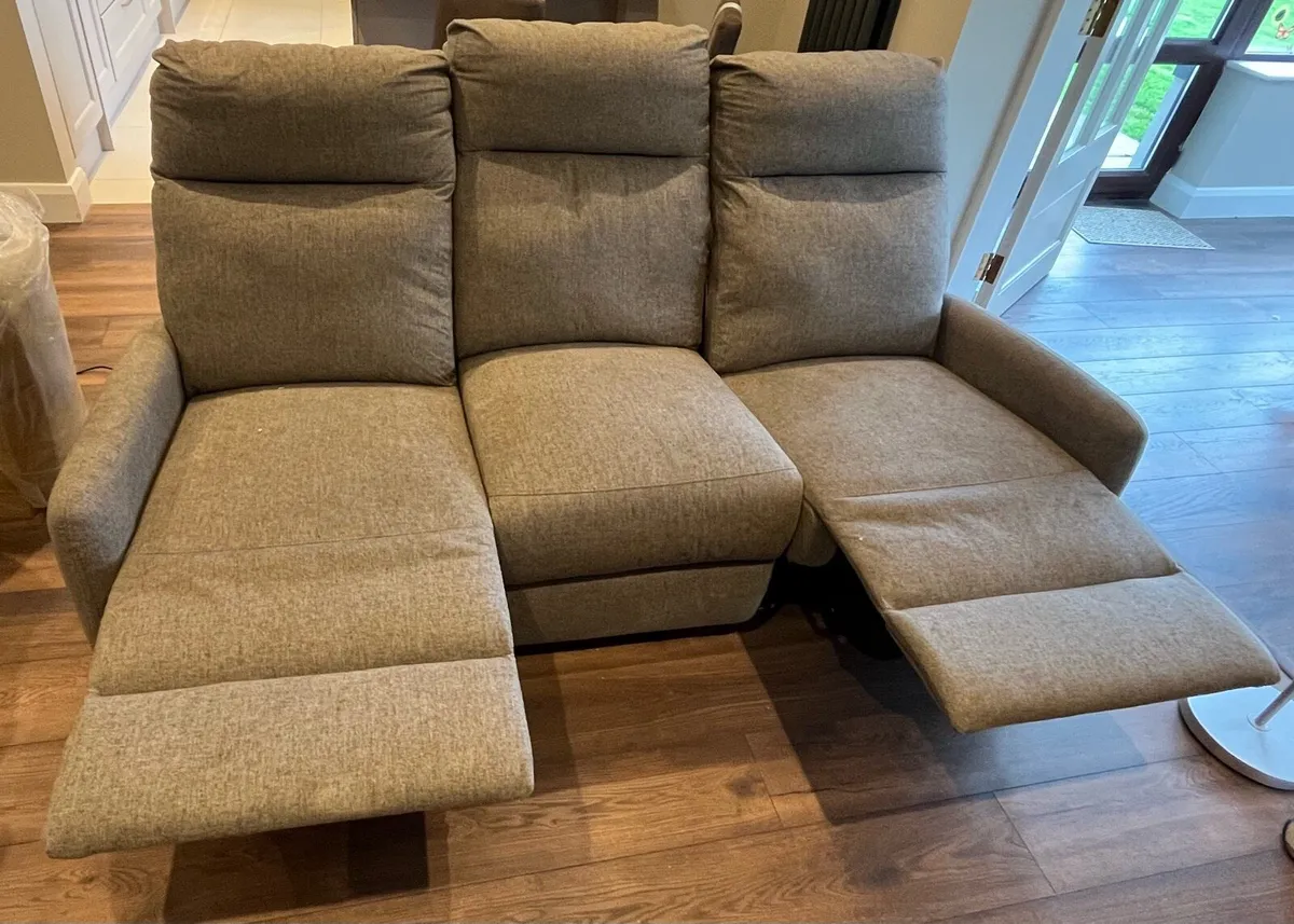 Recliner 3 seater sofa - Image 3