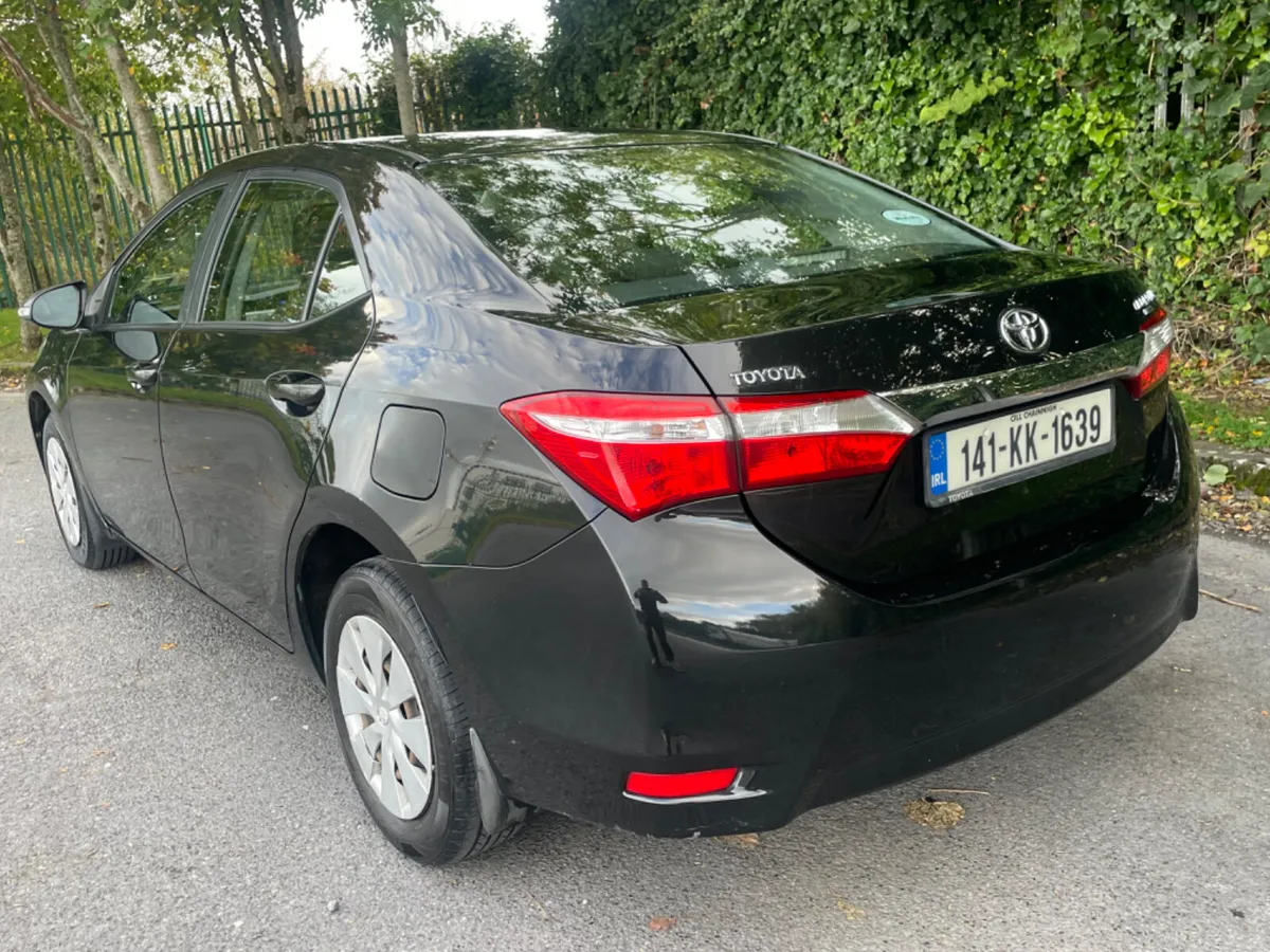 Toyota Corolla 2014 Petrol - Image 3