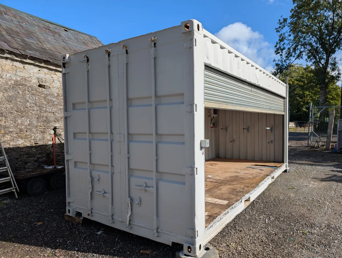20ft with Roller side door - Image 3