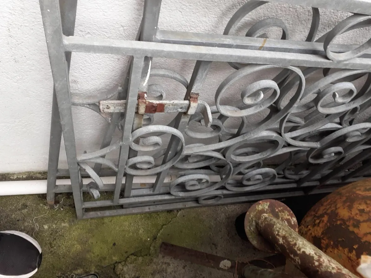 Solid galvsnigates driveway and pedestrian gate'n - Image 1