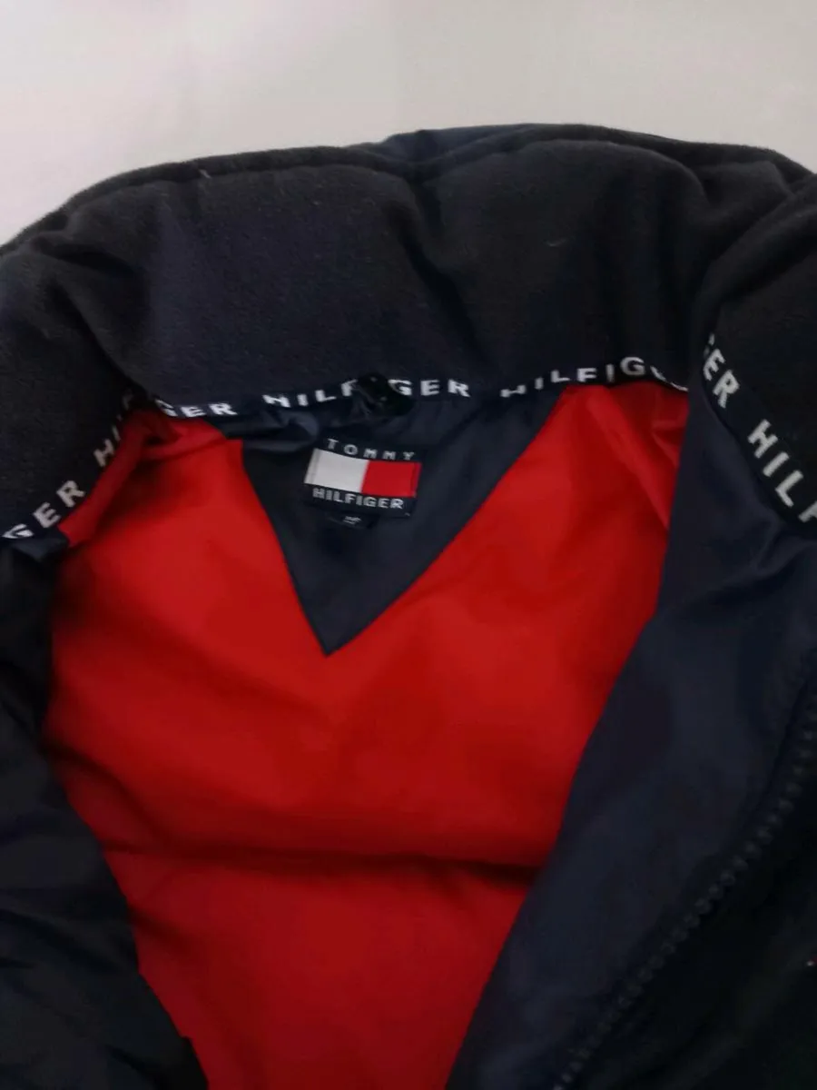 Boys tommy hilfger coat - Image 3