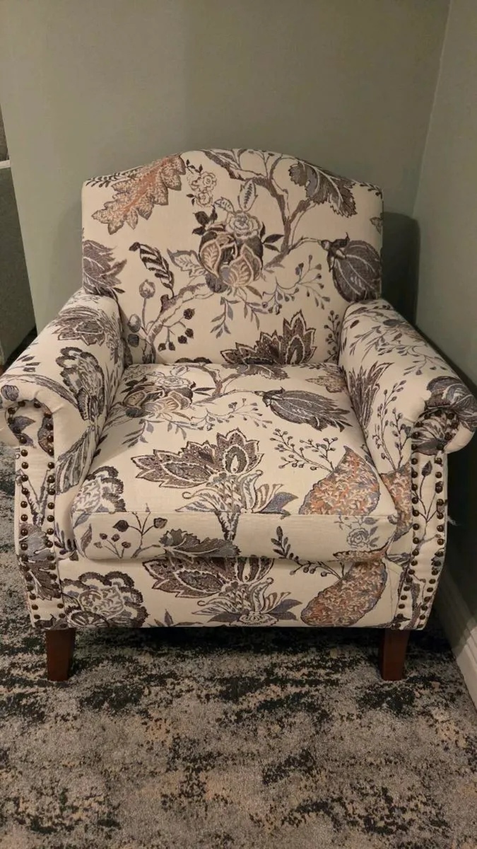 Armchair - Image 2