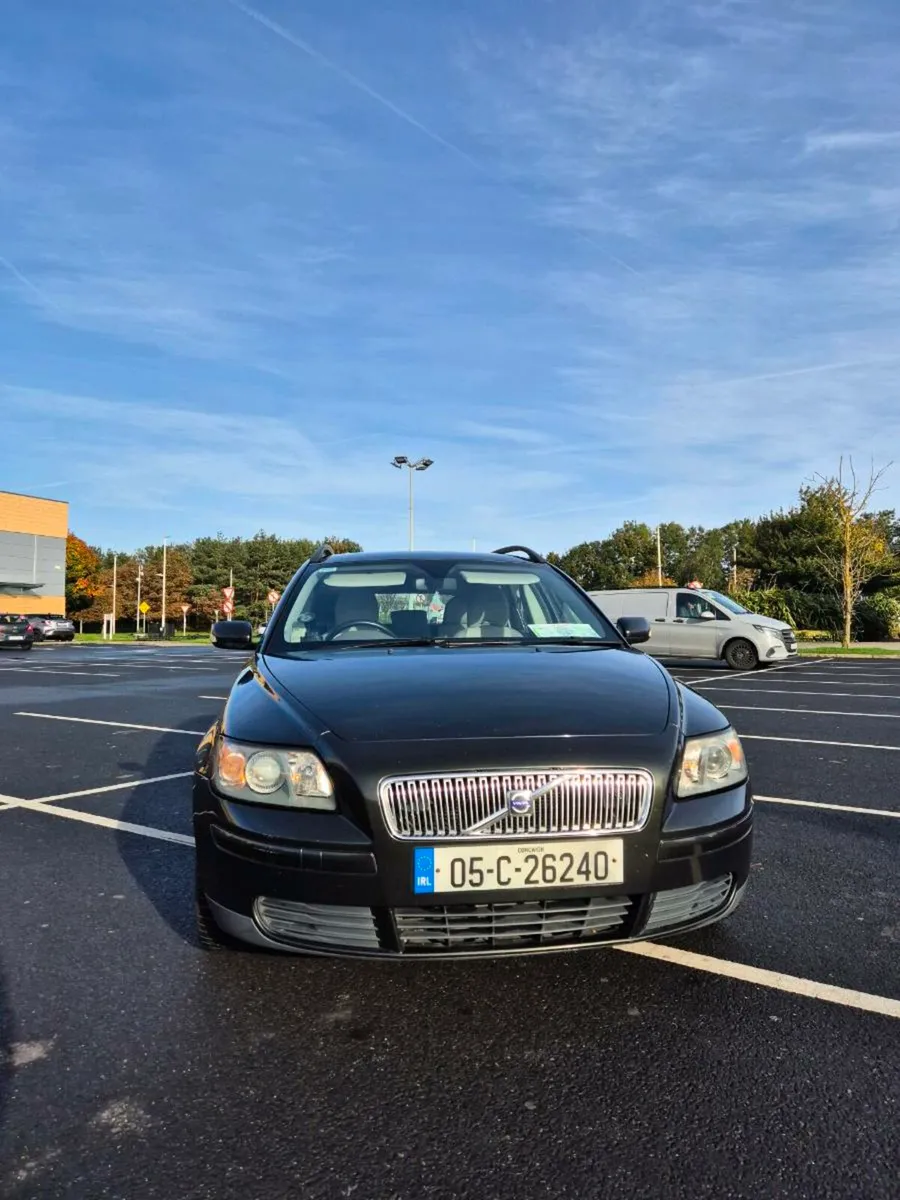 Volvo V50 - Image 2
