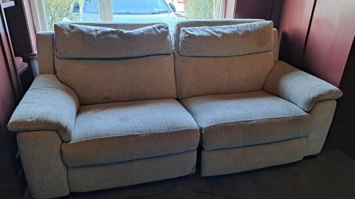 Couch - Image 2