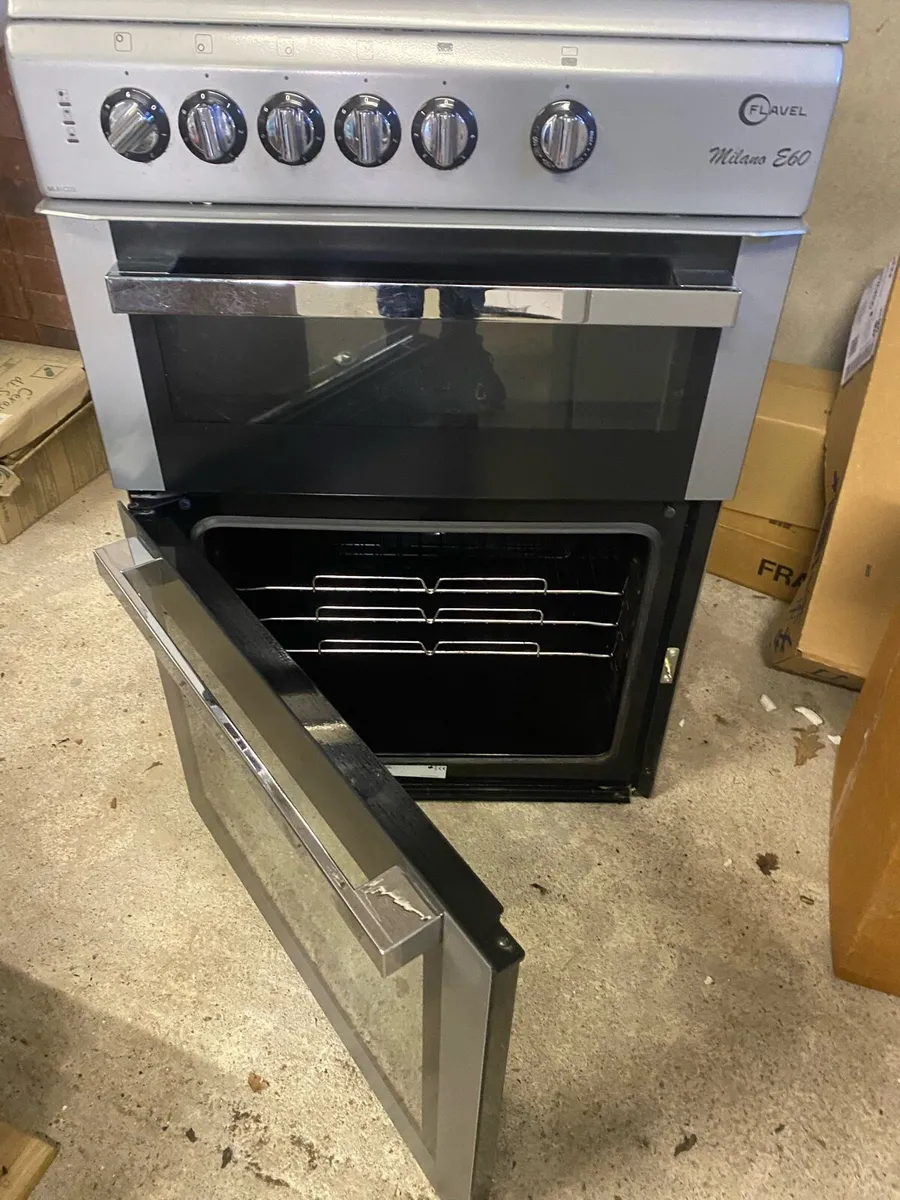 Flavel electric hob and fan oven - Image 4