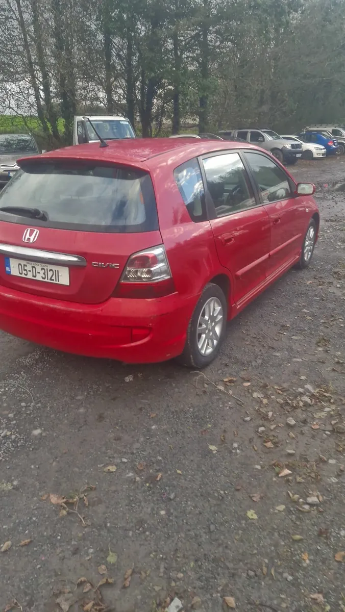 Honda Civic 2005 automatic - Image 2