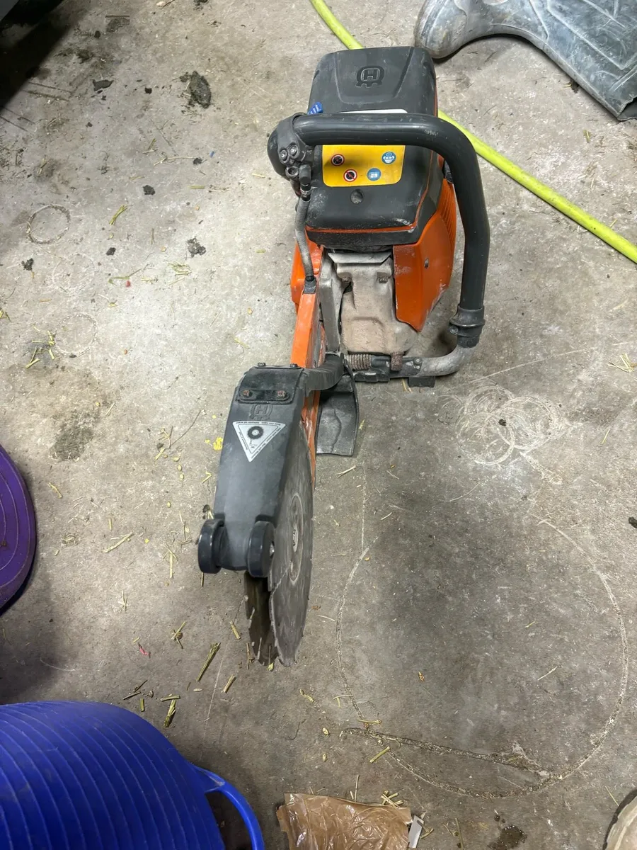 Saw - Image 3