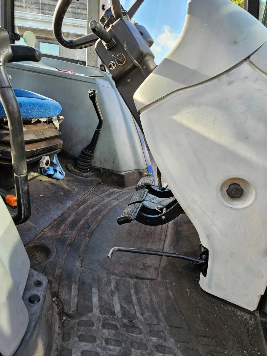 New Holland T5030 Tractor - Image 4
