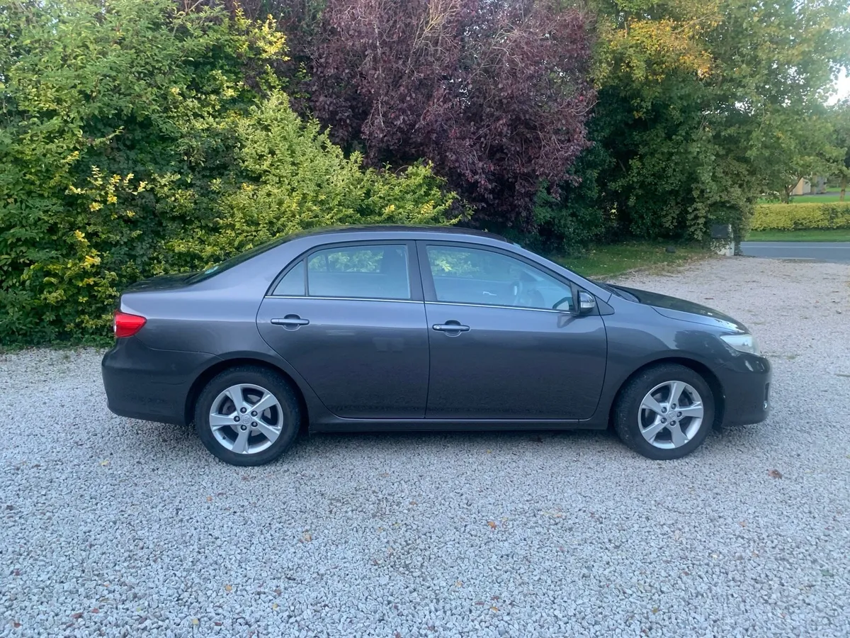 Toyota Corolla - Image 2