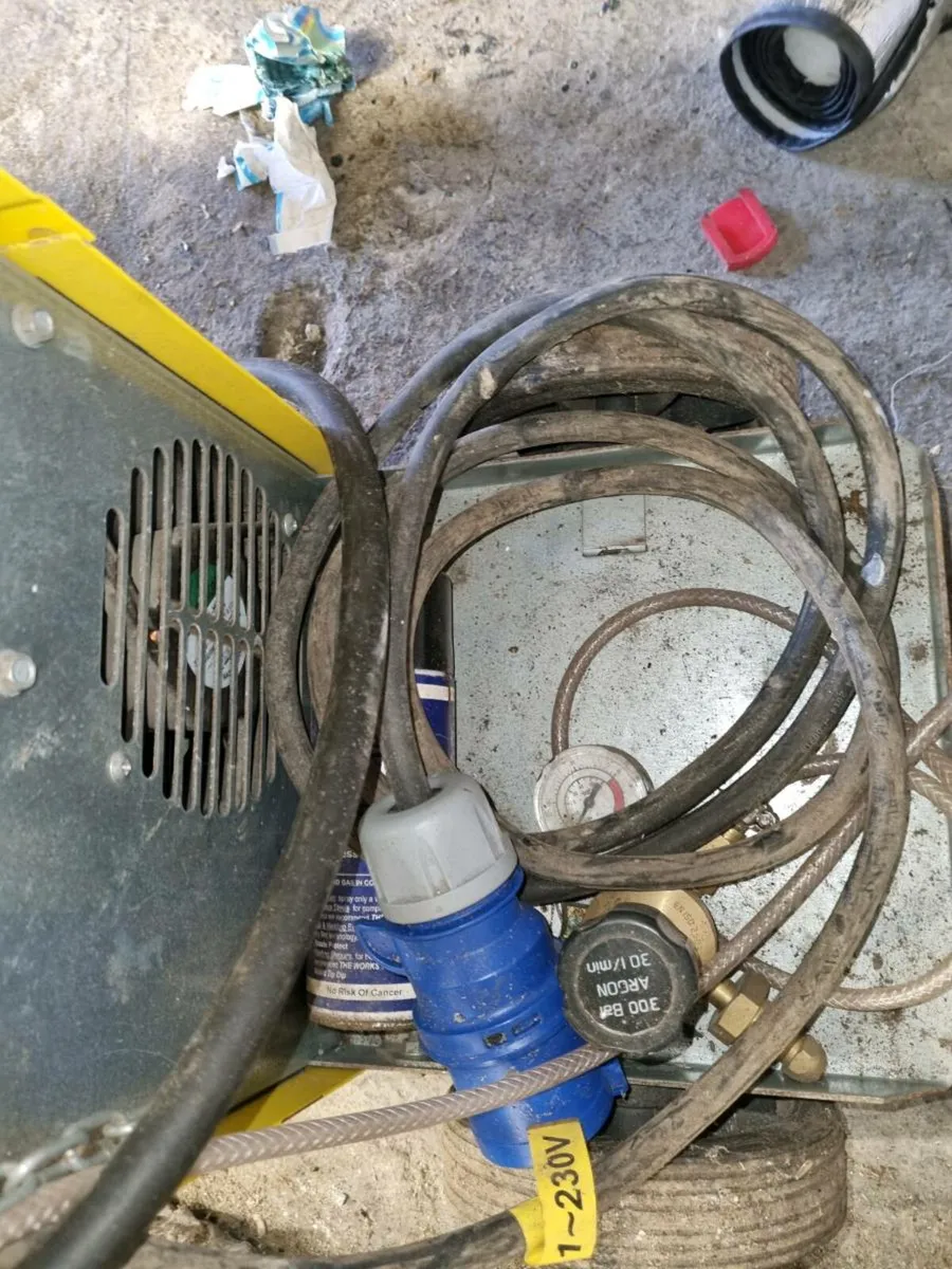 Welder - Image 4