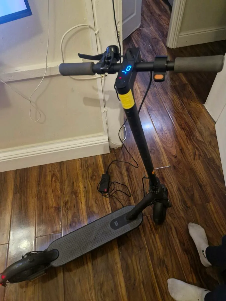 Electric scooter - Image 3