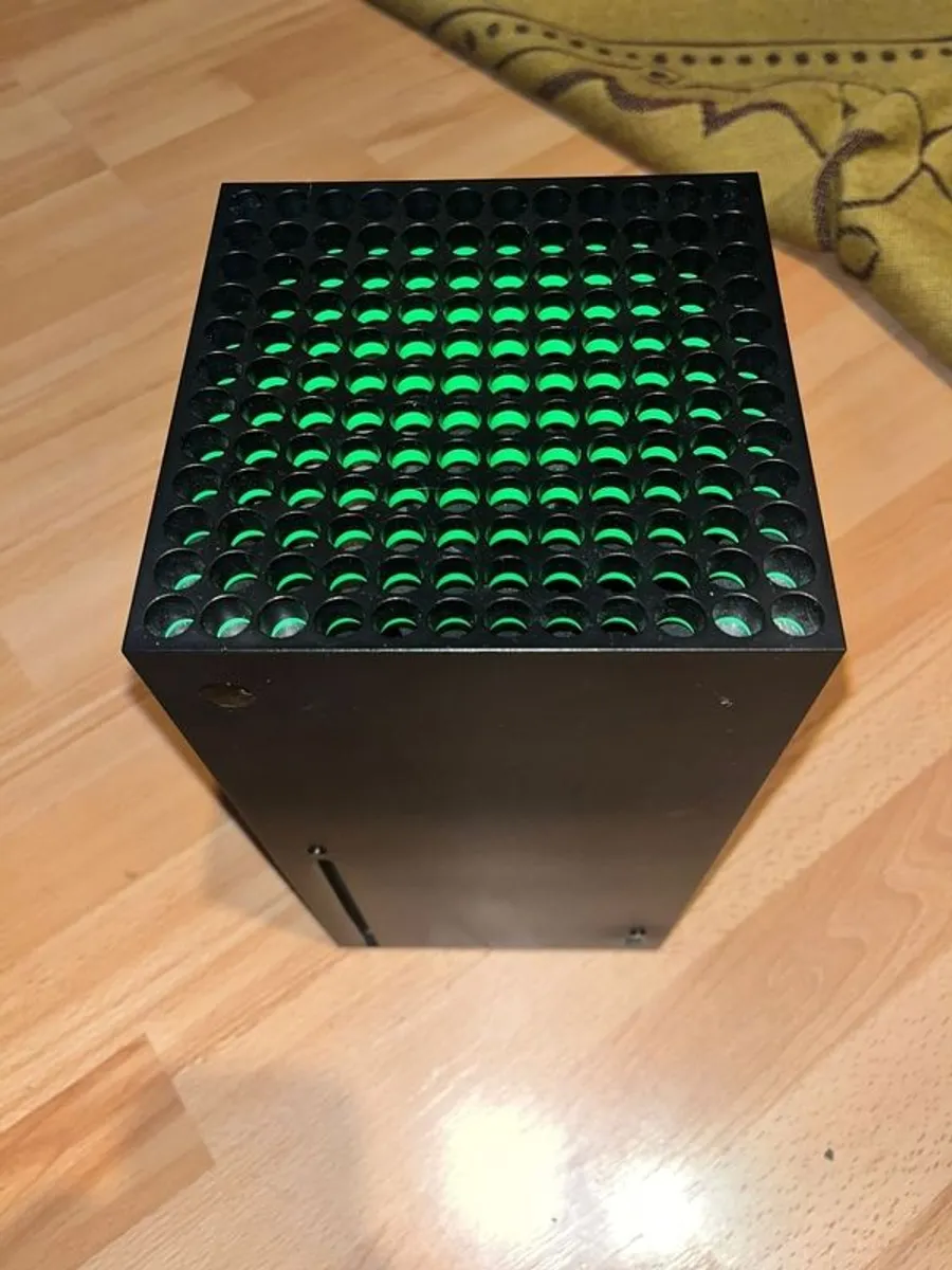 Xbox Series X - Image 2