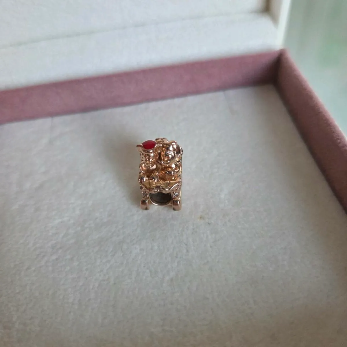 Pandora rose gold minnie& mickey Christmas sleigh - Image 2