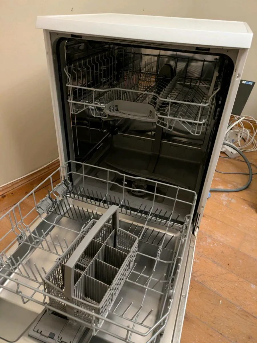 Bosch Dishwasher - Image 4