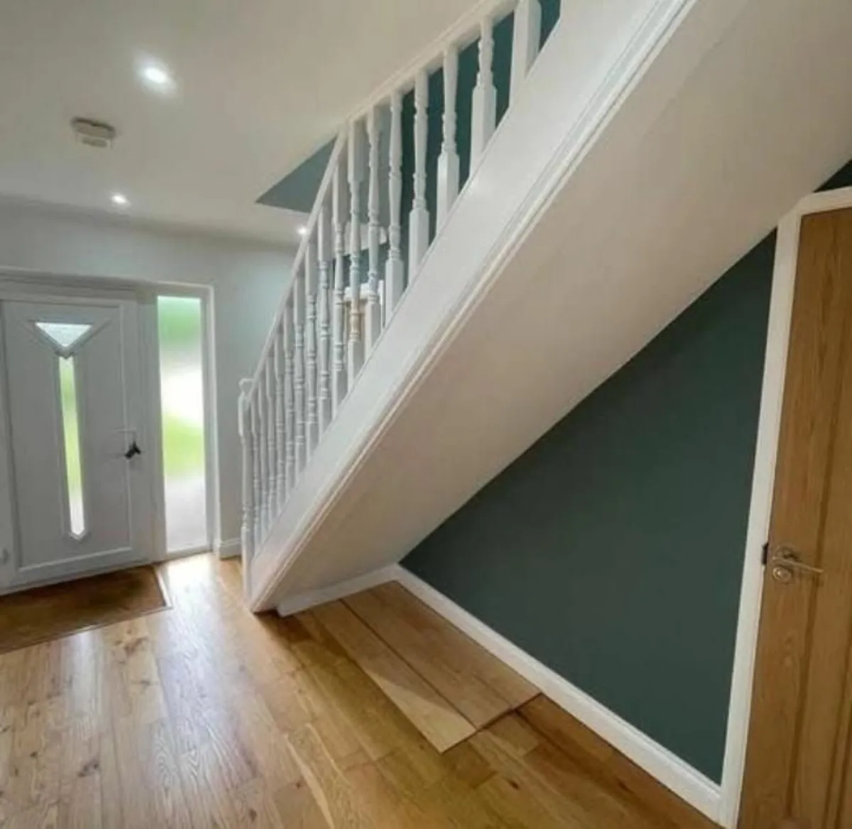 Painter and decorator available - Image 2
